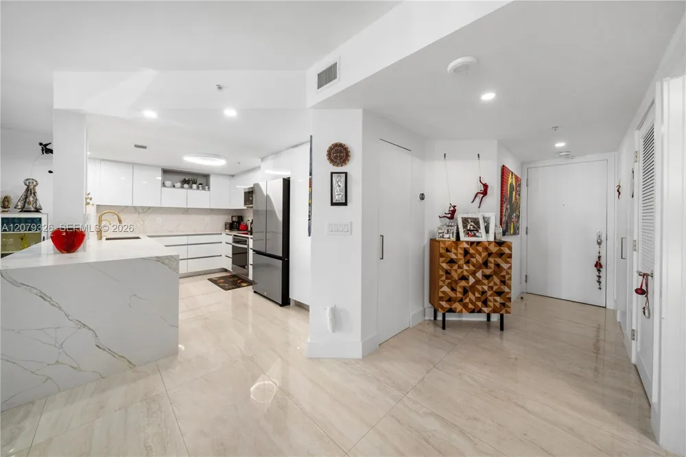 701 Brickell Key Blvd #707 Miami, FL 33131