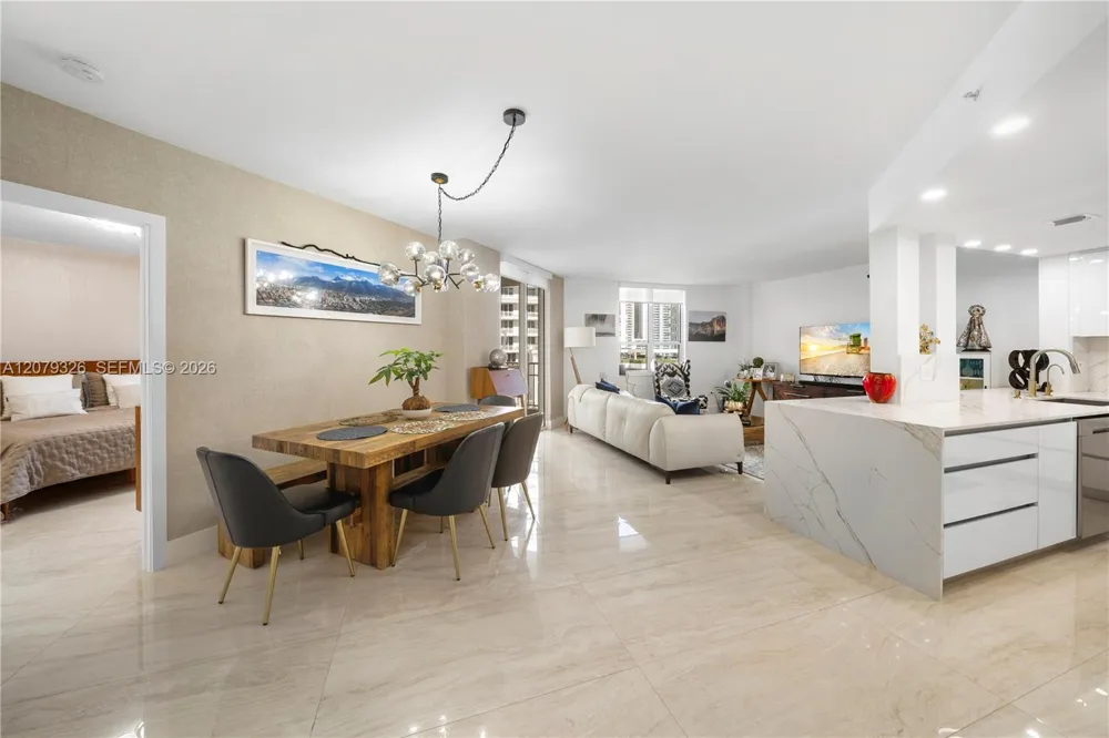701 Brickell Key Blvd #707 Miami, FL 33131