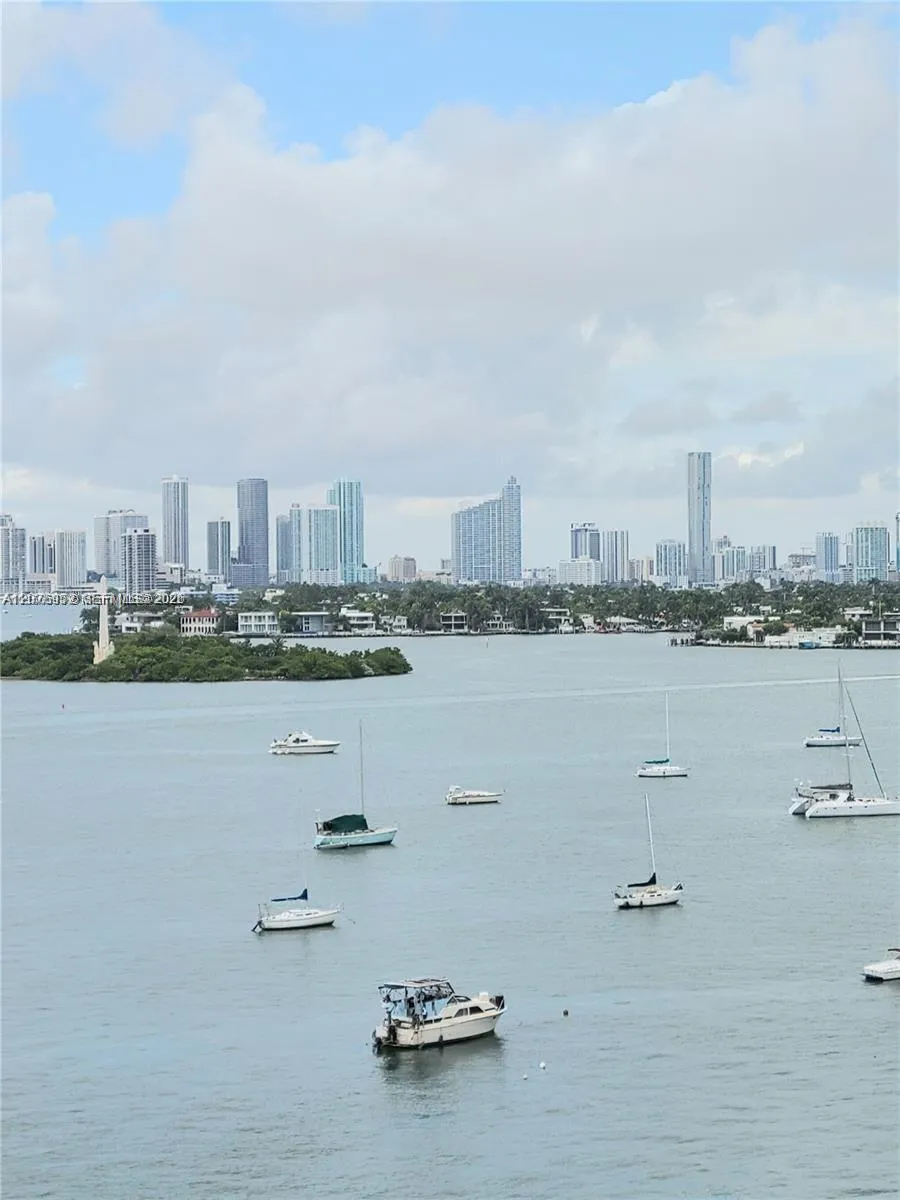 1228 West Ave #1006 Miami Beach, FL 33139