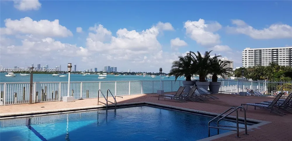 1228 West Ave #1006 Miami Beach, FL 33139