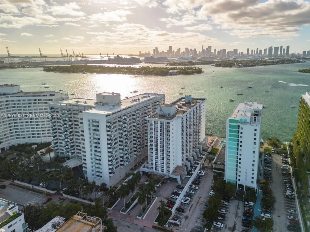 1228 West Ave #1006 Miami Beach, FL 33139