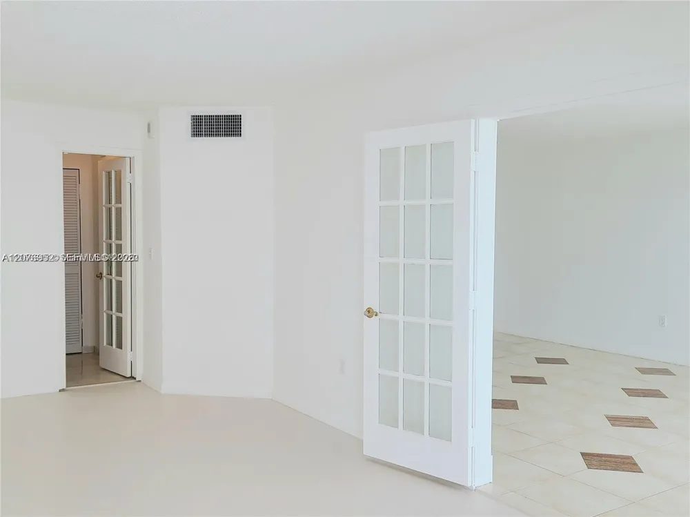 1228 West Ave #1006 Miami Beach, FL 33139