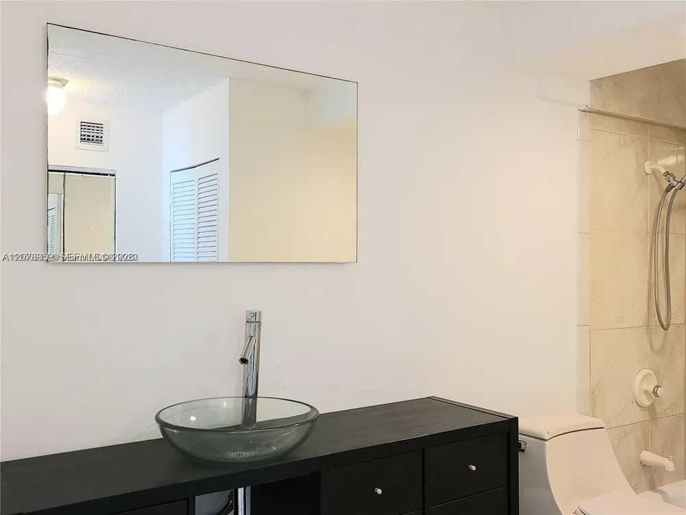 1228 West Ave #1006 Miami Beach, FL 33139
