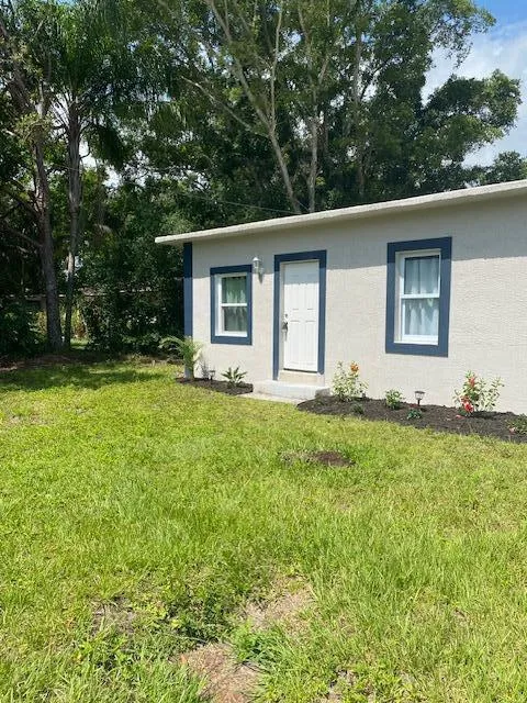 507 S 22nd Street #B Fort Pierce, FL 34950