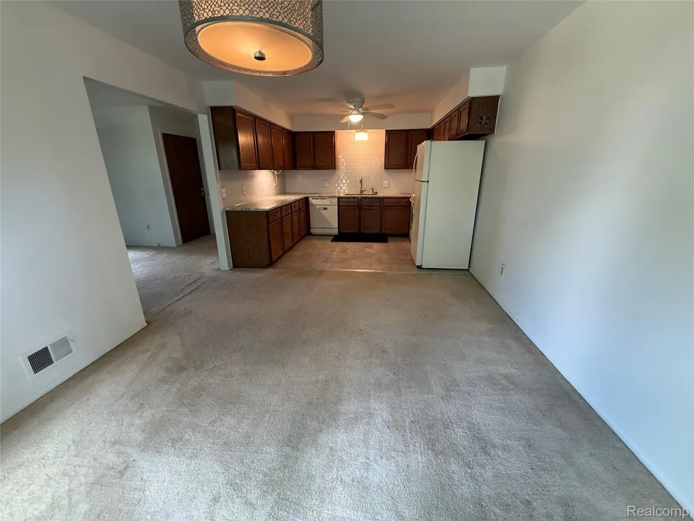 38505 Yarmouth Street Clinton Charter Township, MI 48038