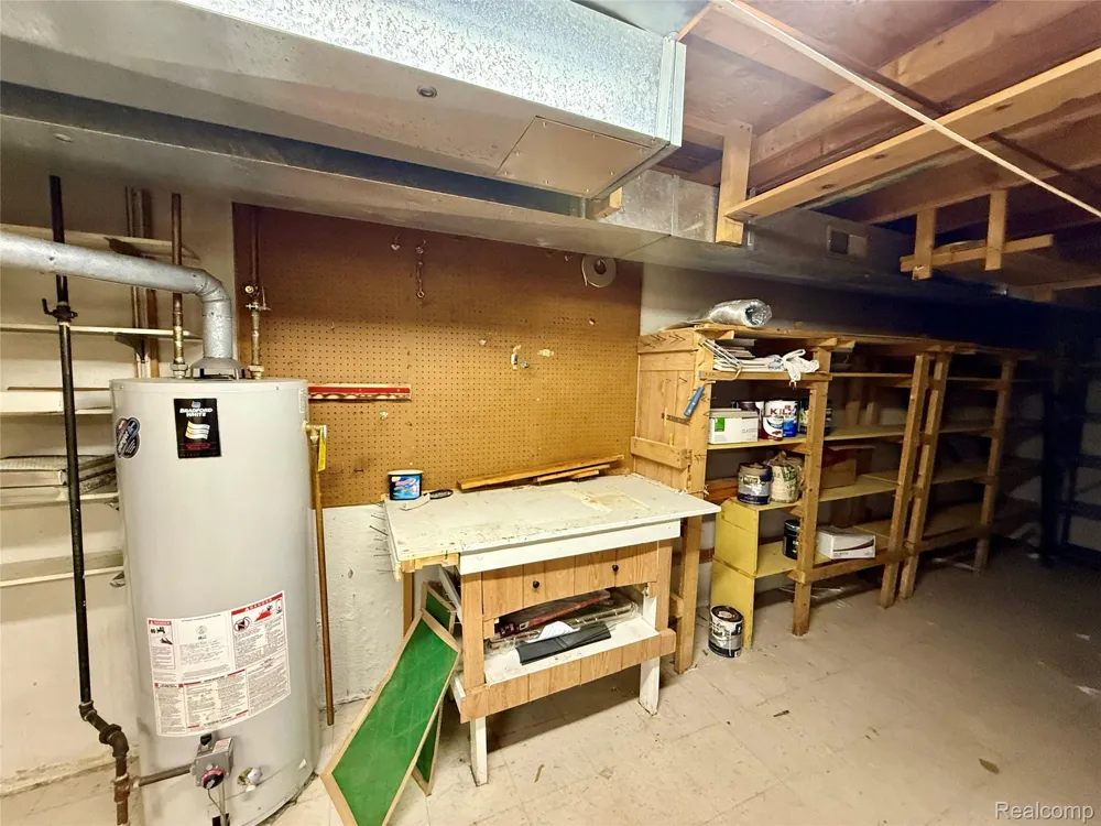38505 Yarmouth Street Clinton Charter Township, MI 48038