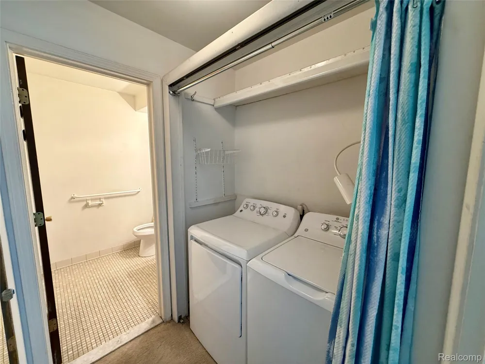 38505 Yarmouth Street Clinton Charter Township, MI 48038