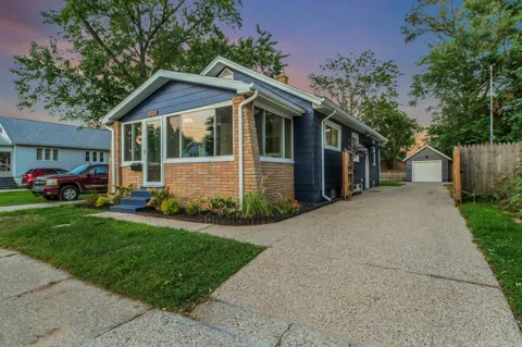 2416 Woodward Avenue SW