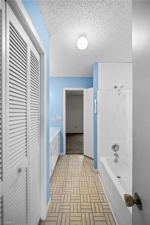 3705 Heathrow Drive Winston-Salem, NC 27127