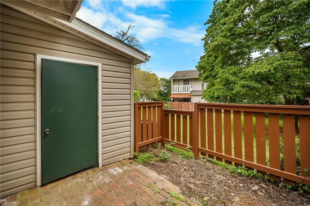 3705 Heathrow Drive Winston-Salem, NC 27127