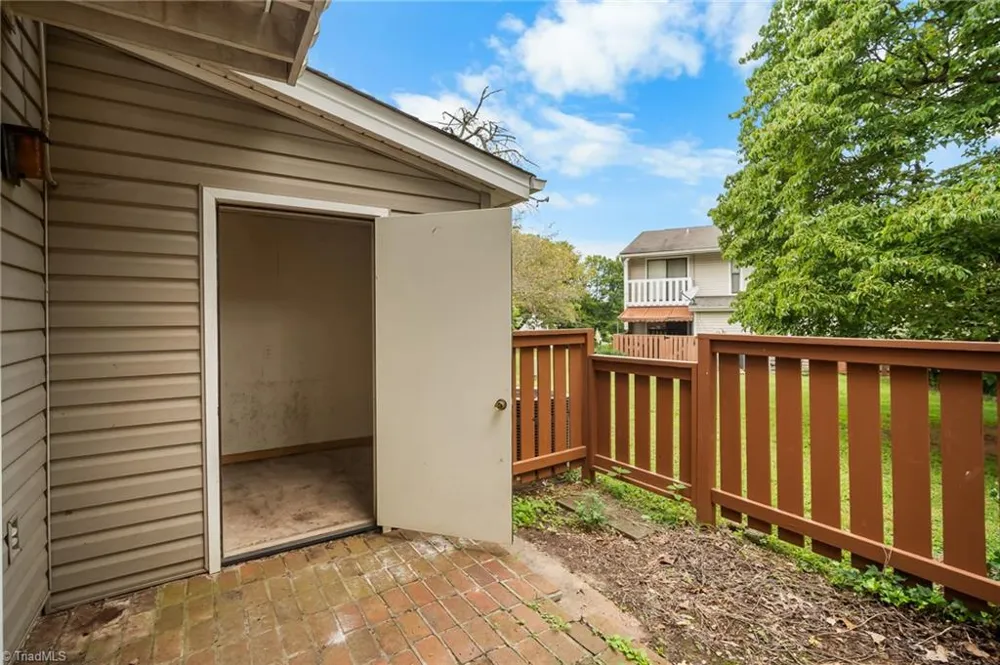 3705 Heathrow Drive Winston-Salem, NC 27127