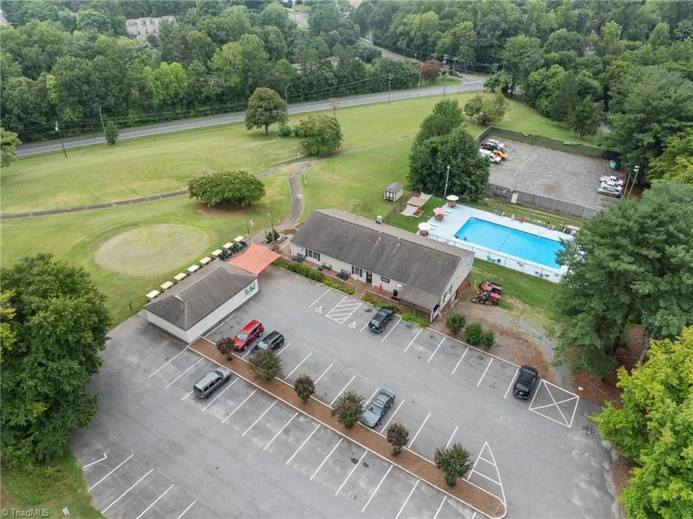 3705 Heathrow Drive Winston-Salem, NC 27127