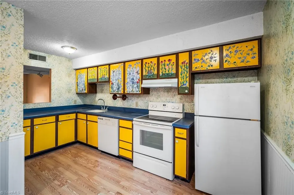 3705 Heathrow Drive Winston-Salem, NC 27127