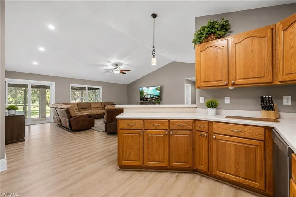 311 S Oak Street Labelle, FL 33935