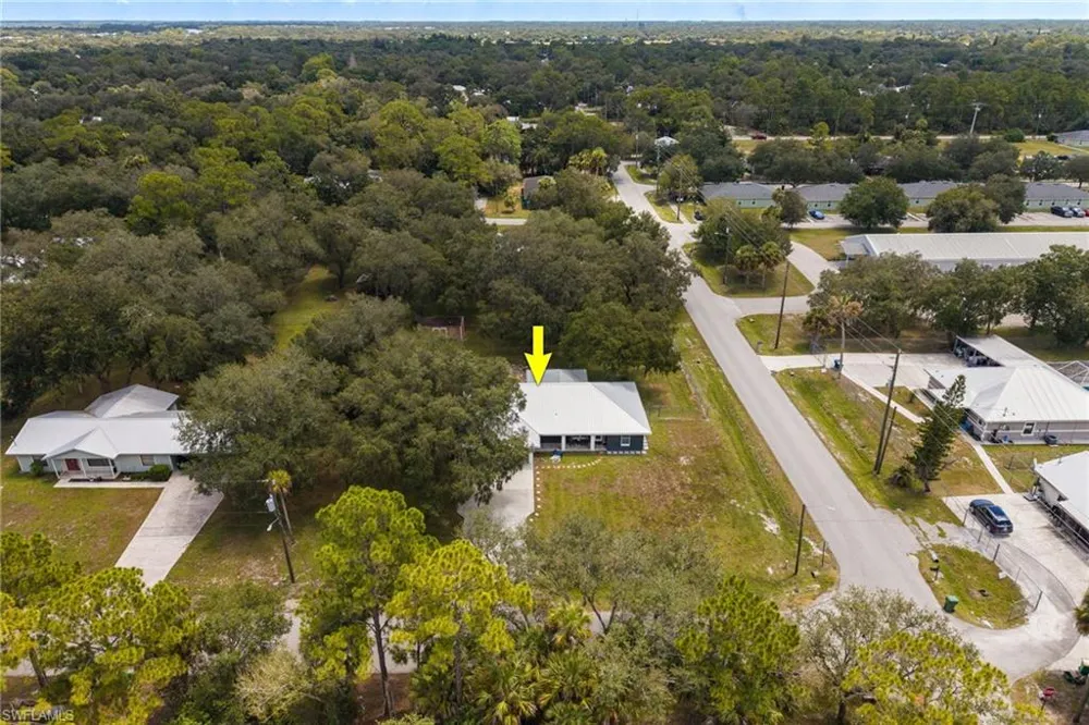 311 S Oak Street Labelle, FL 33935