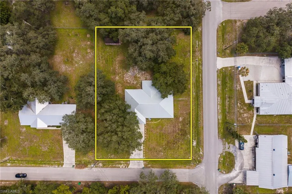 311 S Oak Street Labelle, FL 33935
