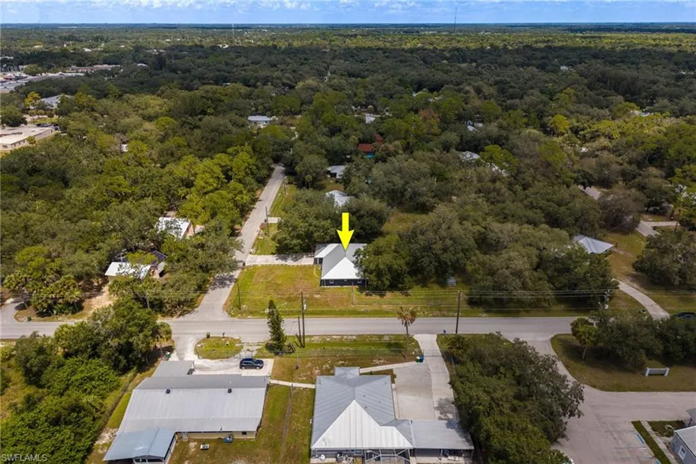 311 S Oak Street Labelle, FL 33935