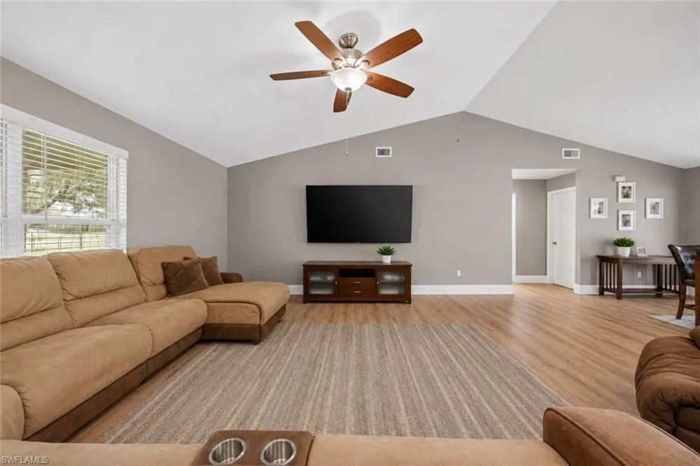 311 S Oak Street Labelle, FL 33935