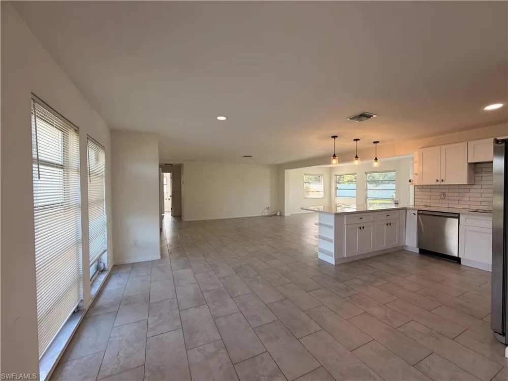 334 SE 47th Terrace Cape Coral, FL 33904