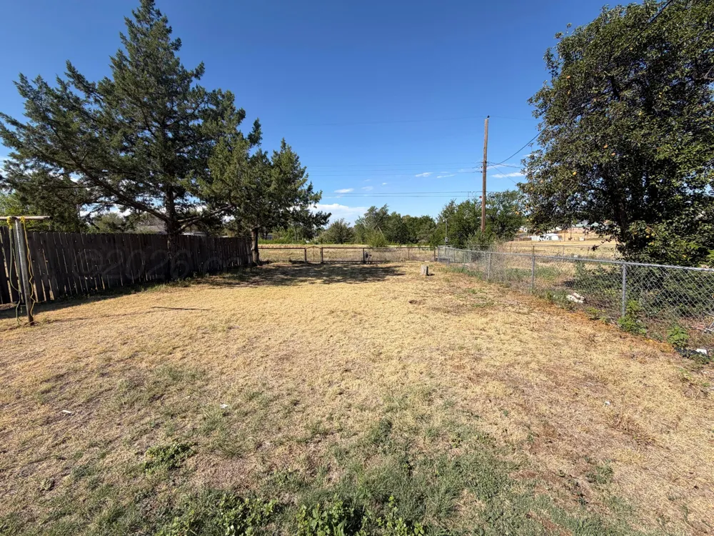 613 HAZEL STREET Pampa, TX 79065