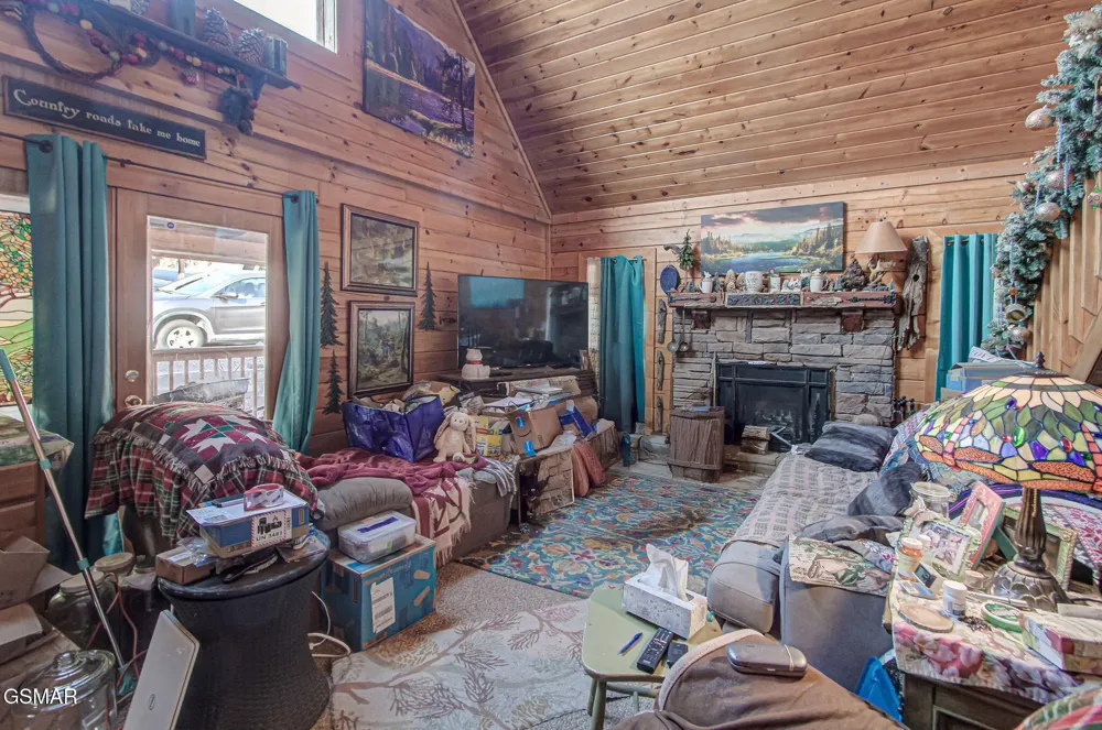 2505 Fleming Way Sevierville, TN 37876