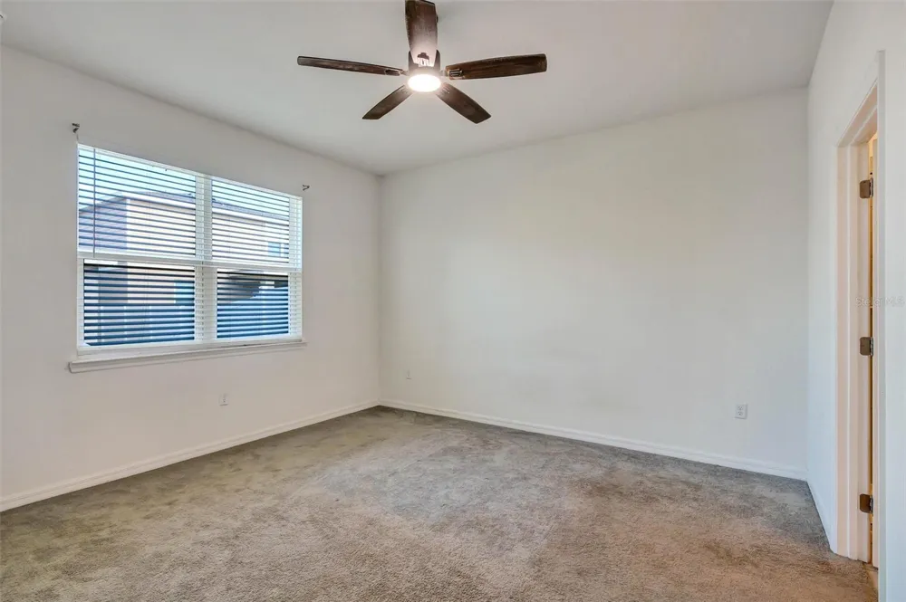2599 AVALON PARK BOULEVARD Tavares, FL 32778