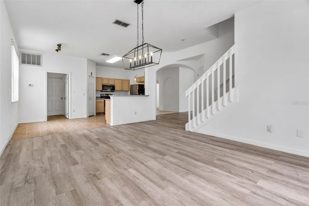 238 HAMPTON DRIVE Davenport, FL 33897
