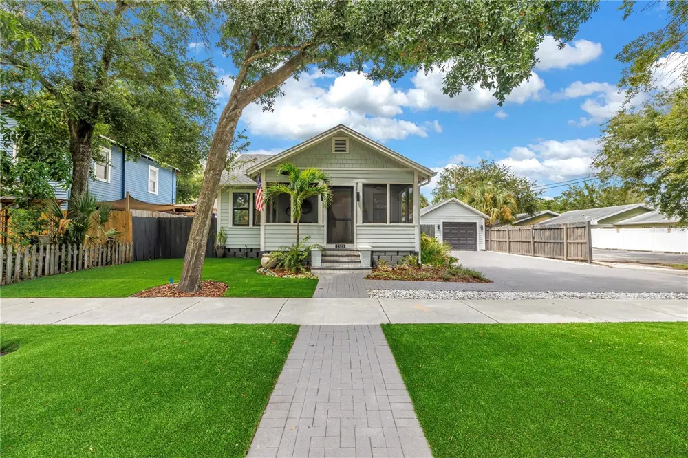 1323 7TH AVENUE St Petersburg, FL 33705