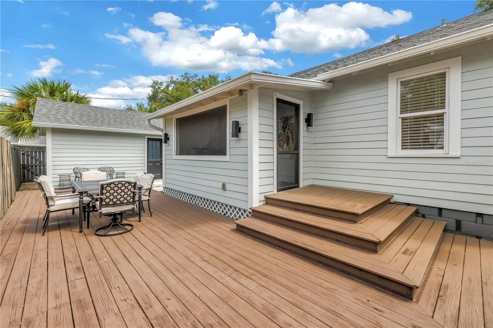1323 7TH AVENUE St Petersburg, FL 33705