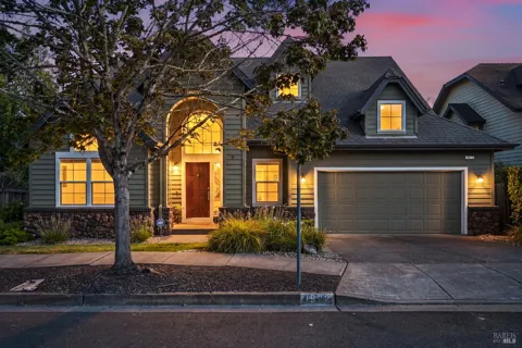 1972 Fountainview Circle