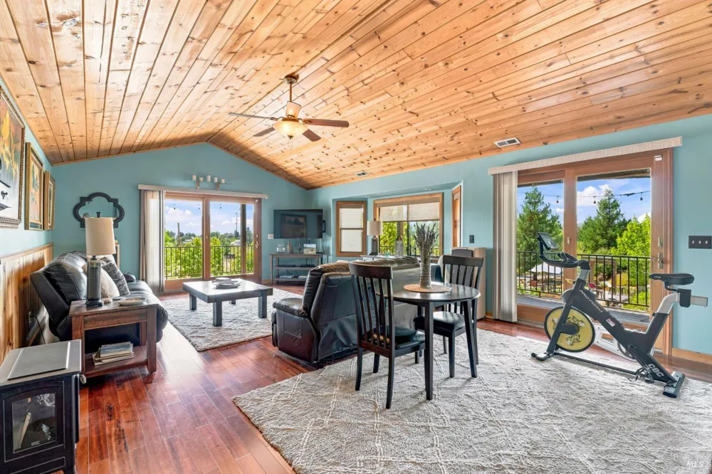3991 Eastside Calpella Road Ukiah, CA 95482