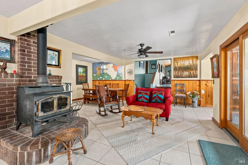 3991 Eastside Calpella Road Ukiah, CA 95482
