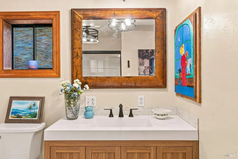 3991 Eastside Calpella Road Ukiah, CA 95482
