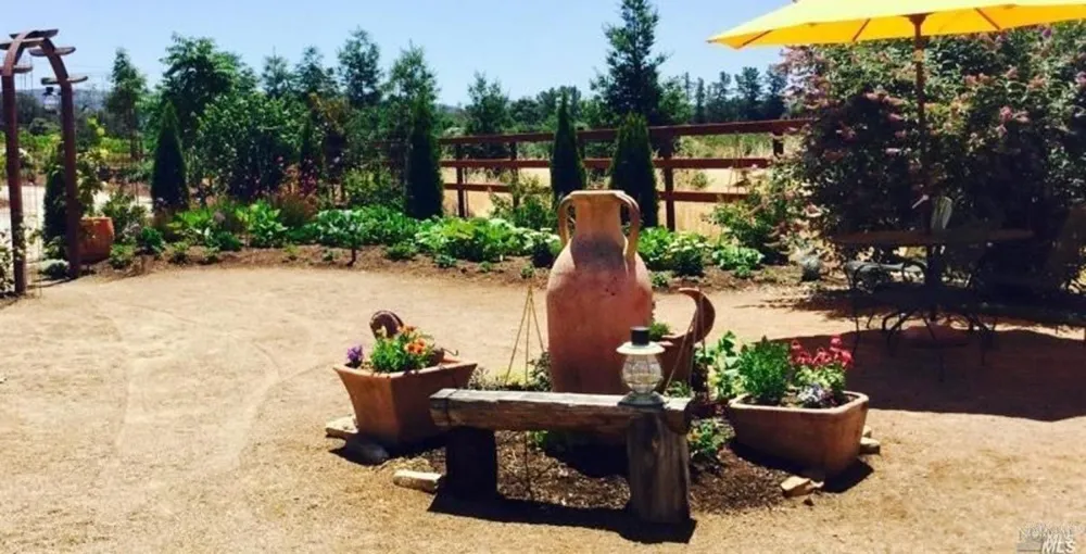 3991 Eastside Calpella Road Ukiah, CA 95482