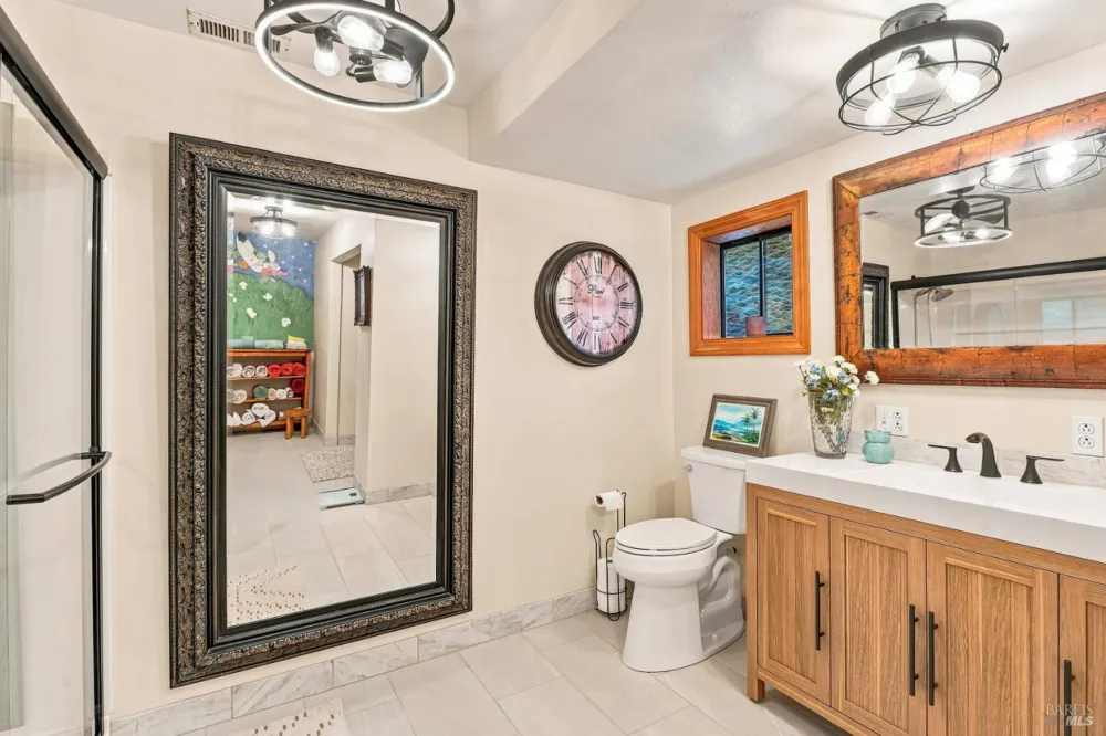 3991 Eastside Calpella Road Ukiah, CA 95482
