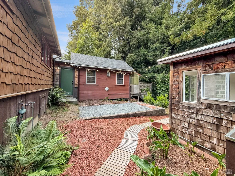 1021 Cedar Street Fort Bragg, CA 95437
