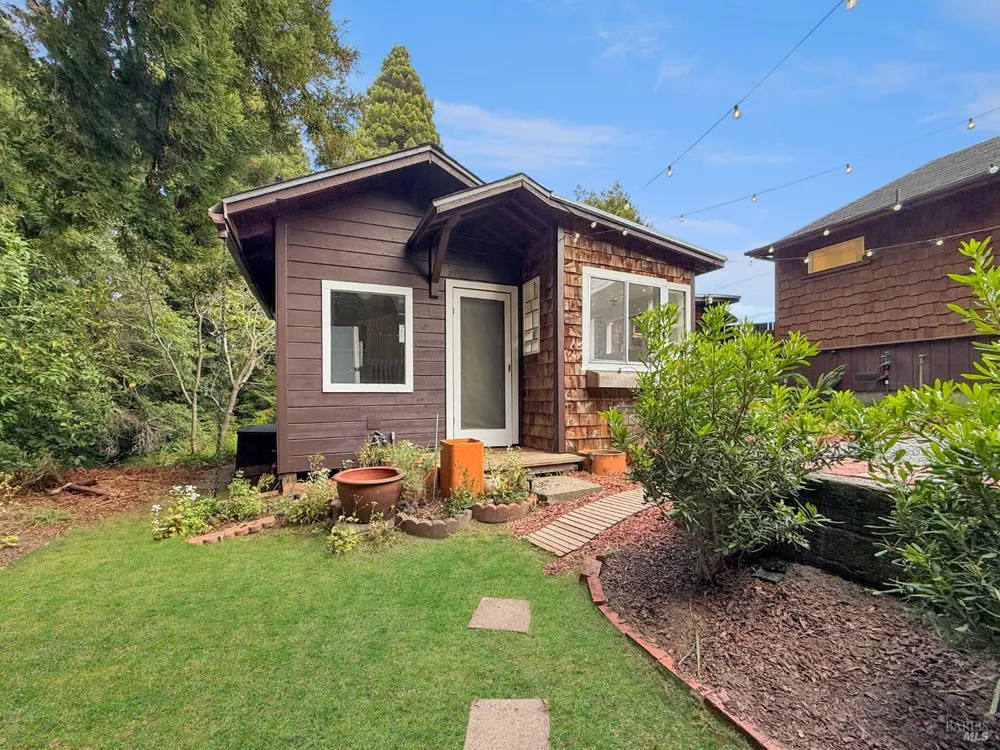 1021 Cedar Street Fort Bragg, CA 95437