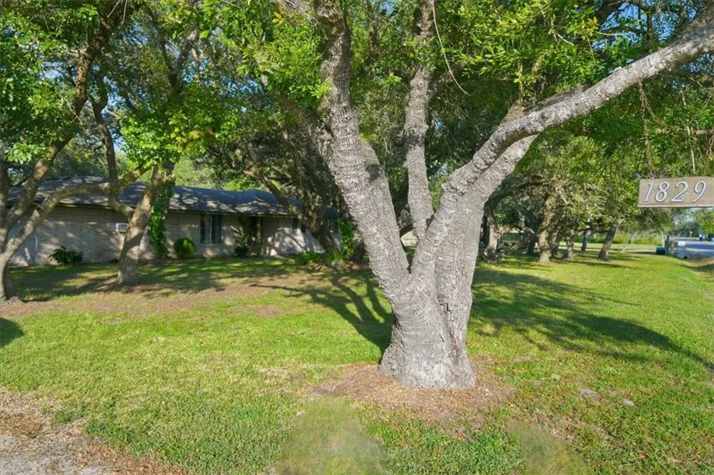 1829 12th Street Ingleside, TX 78362