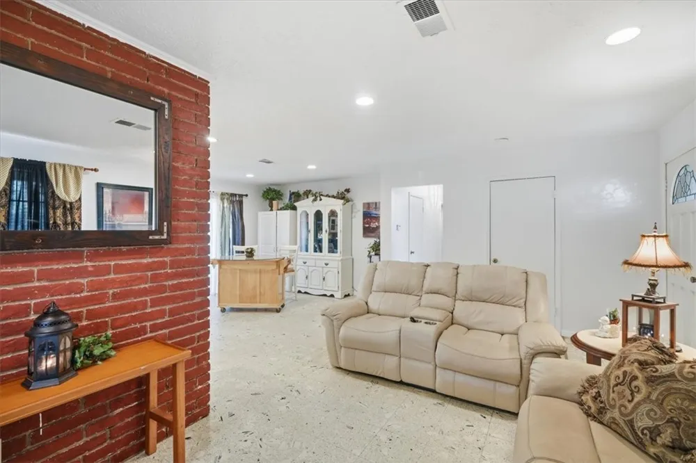 1829 12th Street Ingleside, TX 78362