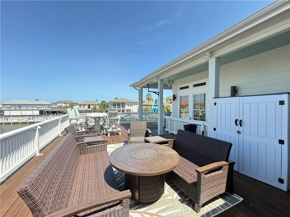 480 Bayside Drive Port Aransas, TX 78373