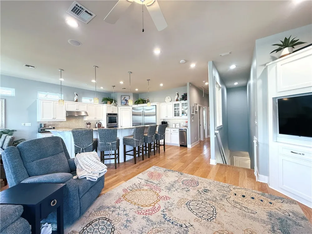 480 Bayside Drive Port Aransas, TX 78373
