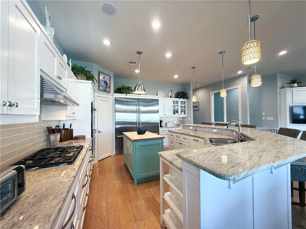 480 Bayside Drive Port Aransas, TX 78373