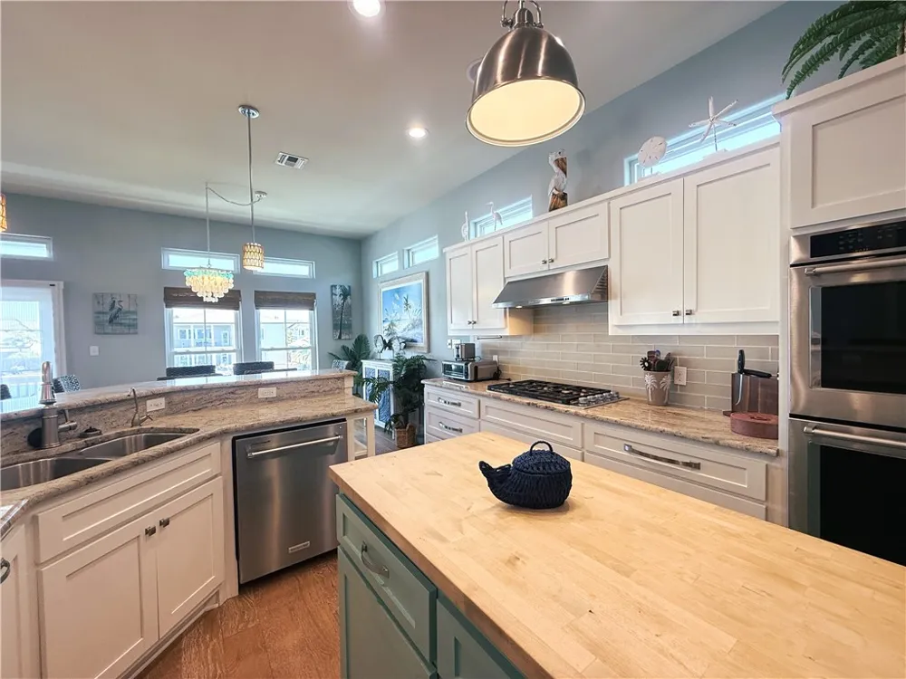 480 Bayside Drive Port Aransas, TX 78373