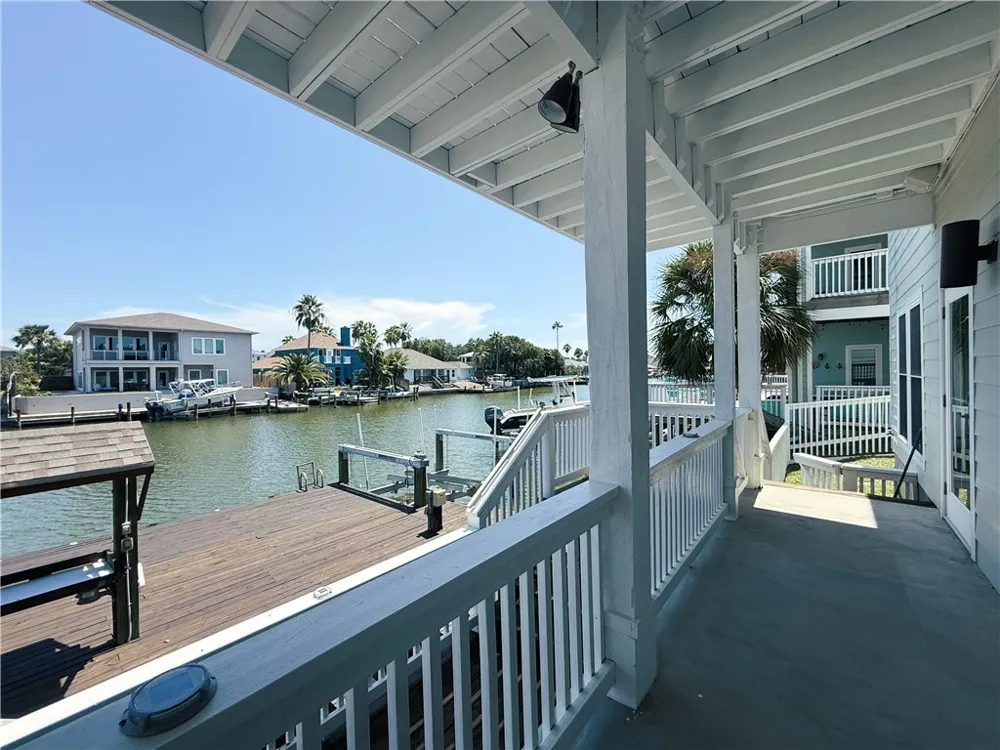 480 Bayside Drive Port Aransas, TX 78373