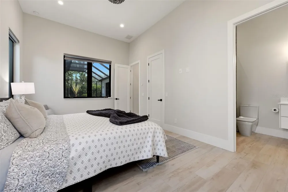 2462 MISSARA LANE Sarasota, FL 34231