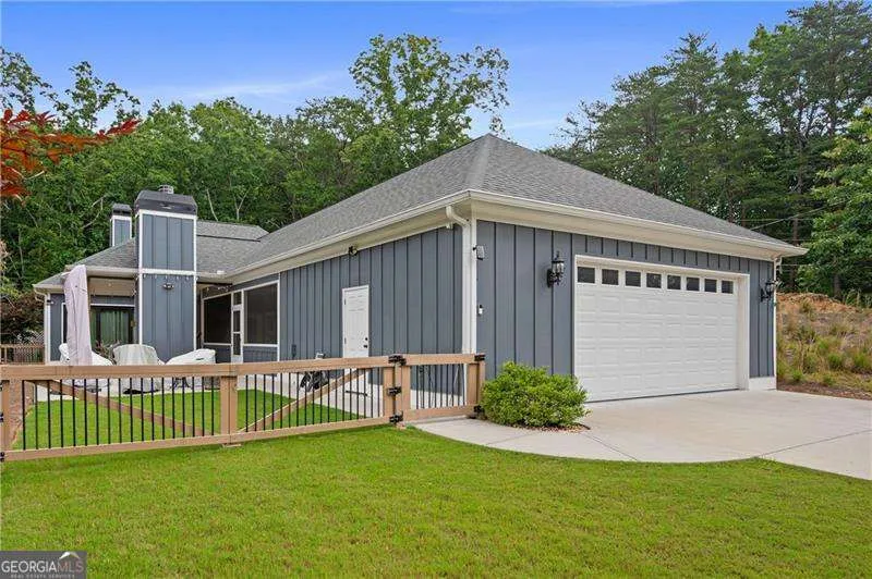 106 Osage CT Waleska, GA 30183