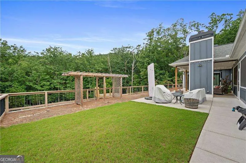 106 Osage CT Waleska, GA 30183