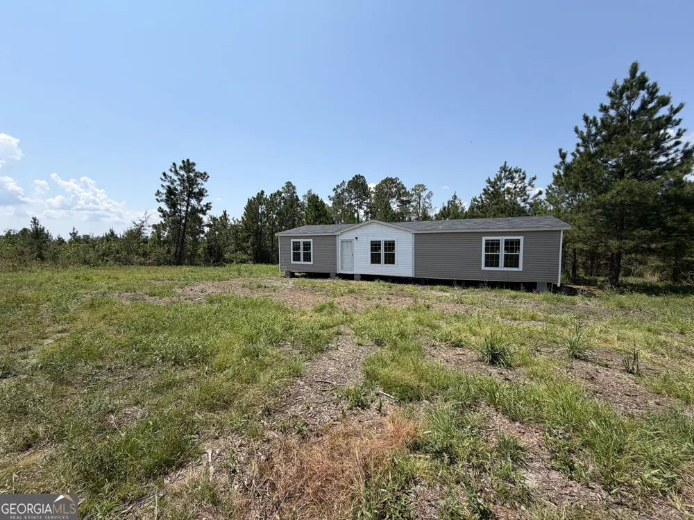 72 McLean RD Lumber City, GA 31549