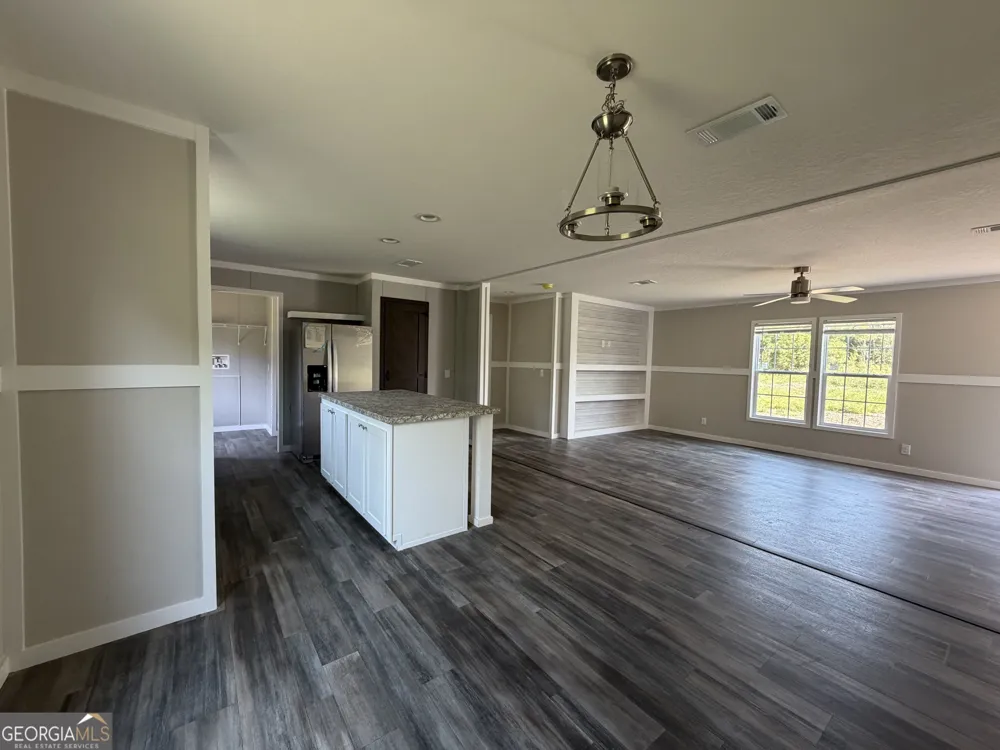 72 McLean RD Lumber City, GA 31549