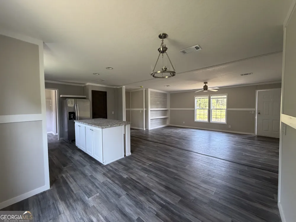 72 McLean RD Lumber City, GA 31549